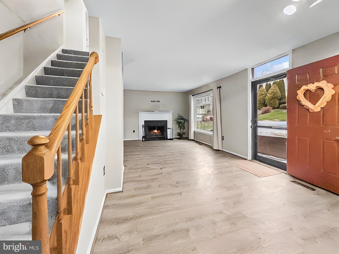 6586 Hemlock Point Rd - Photo 2 of 19