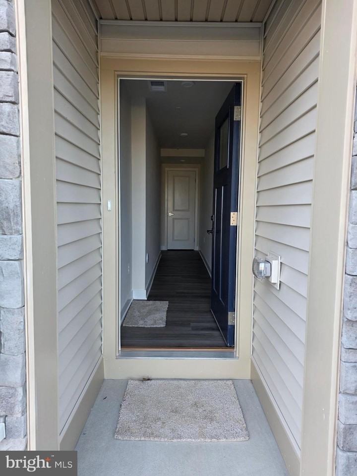 9255 Klamath Ct - Photo 4 of 30