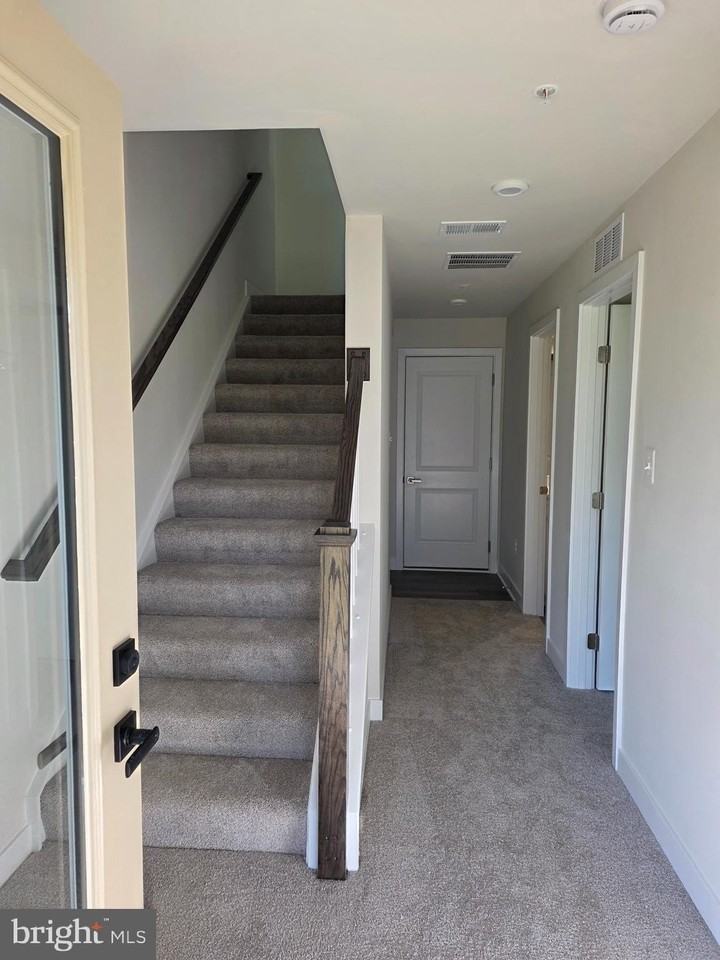 9255 Klamath Ct - Photo 5 of 30