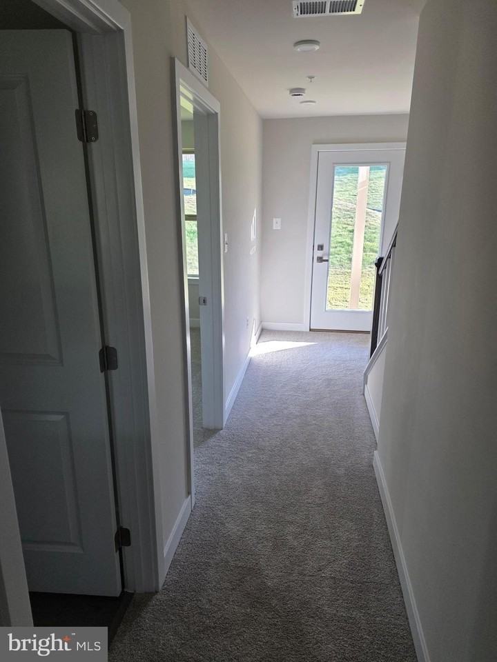 9255 Klamath Ct - Photo 6 of 30