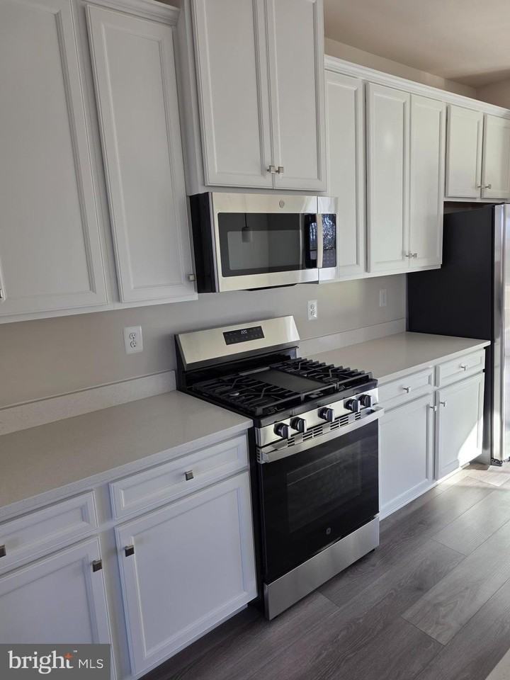 9255 Klamath Ct - Photo 7 of 30