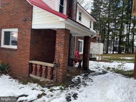 featured image of 604 E Oak St