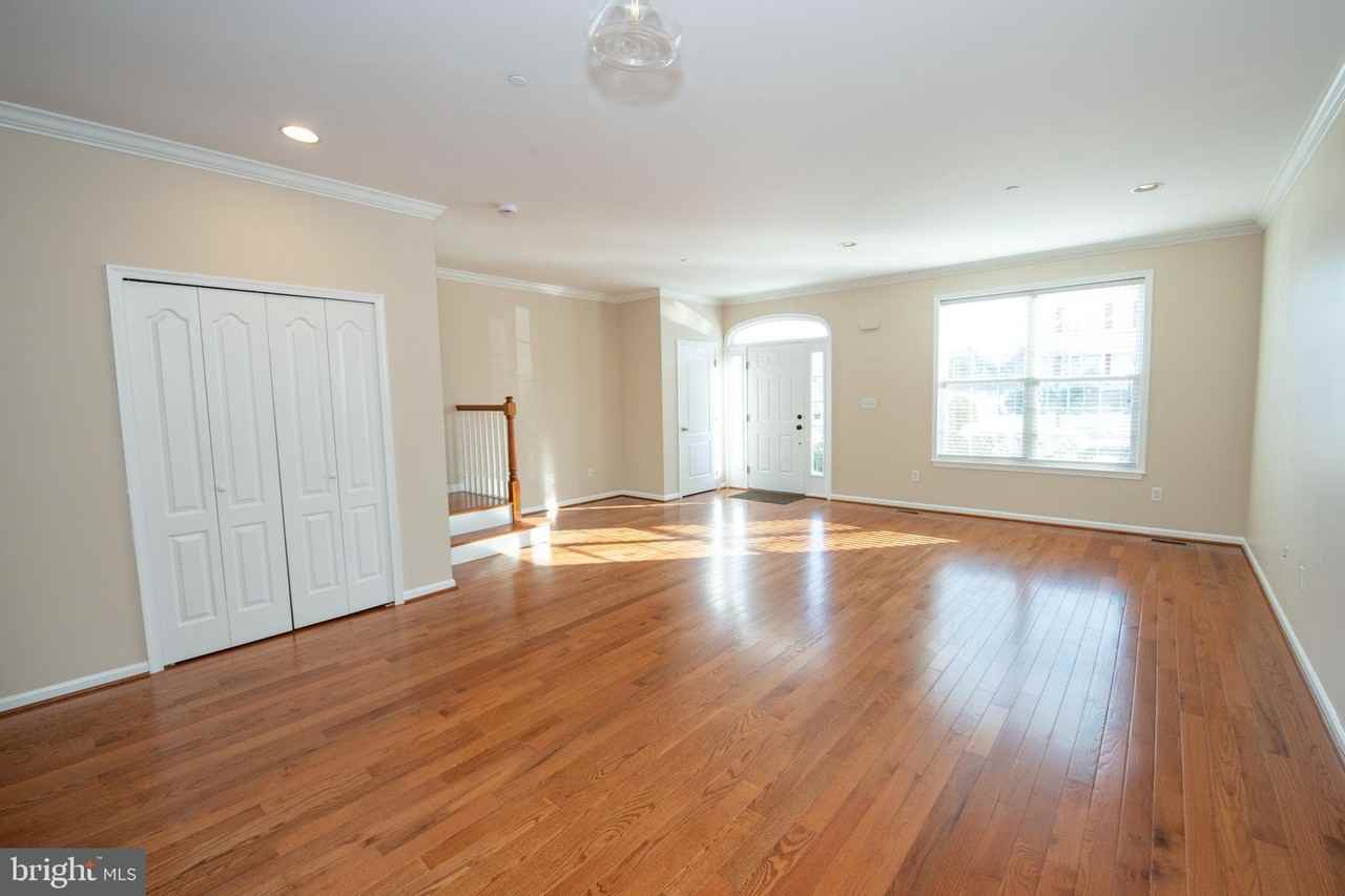 510 Solliday Ct - Photo 2 of 21