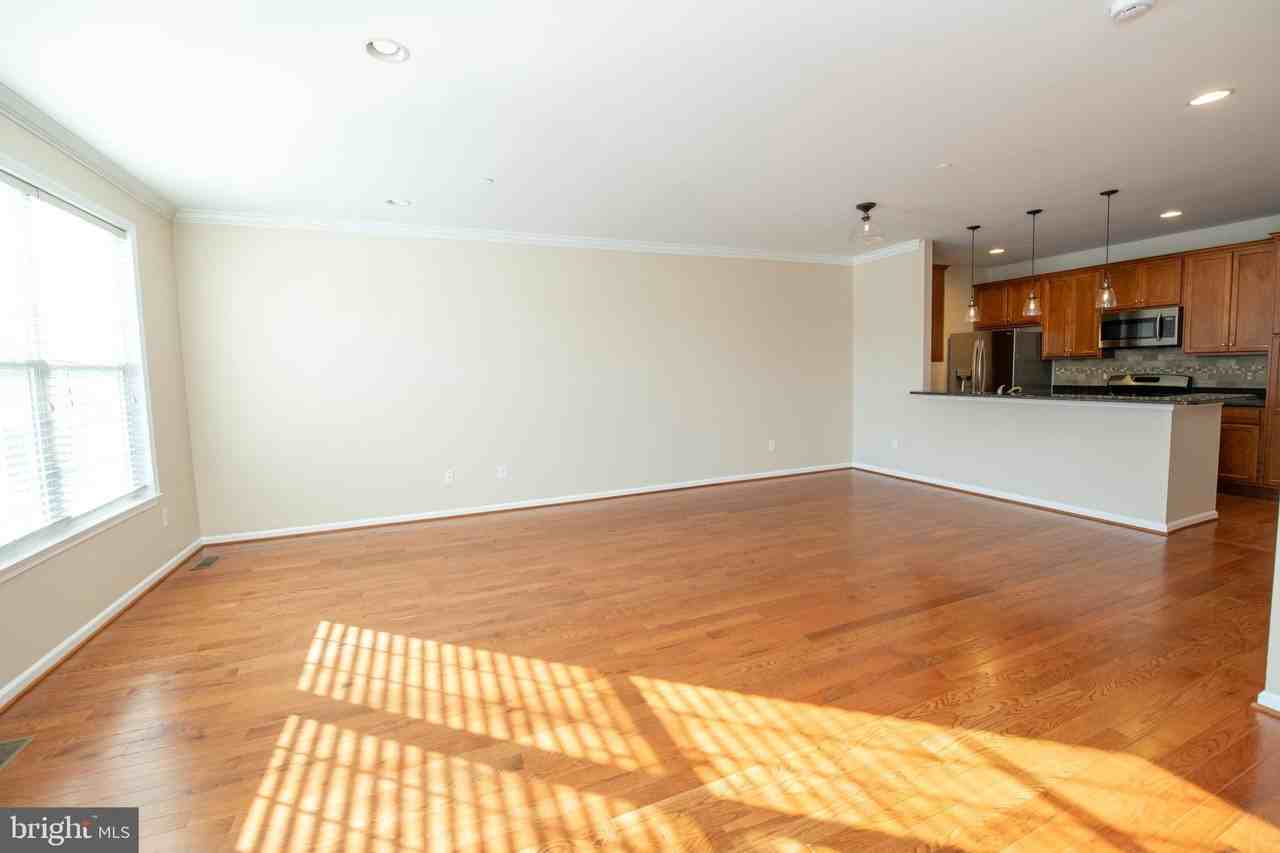 510 Solliday Ct - Photo 4 of 21