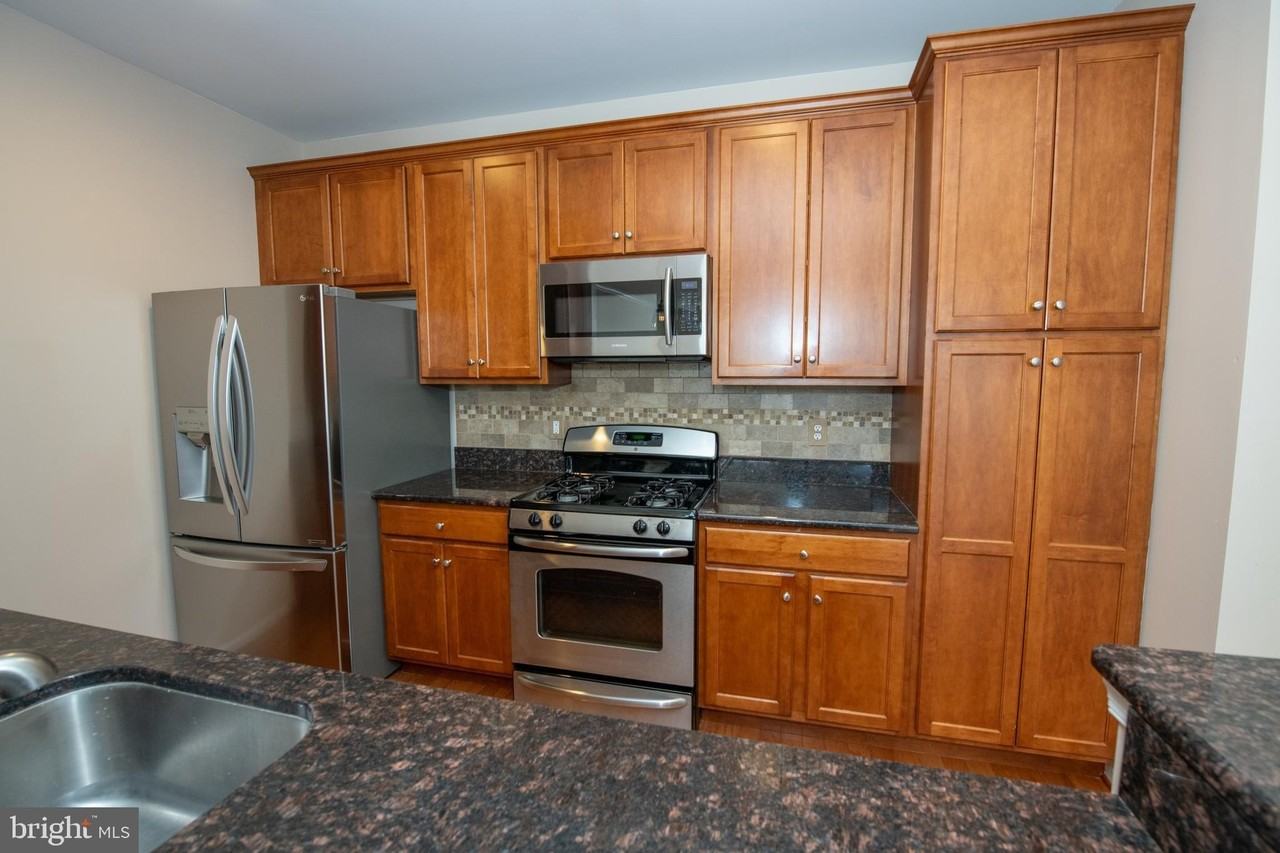 510 Solliday Ct - Photo 6 of 21