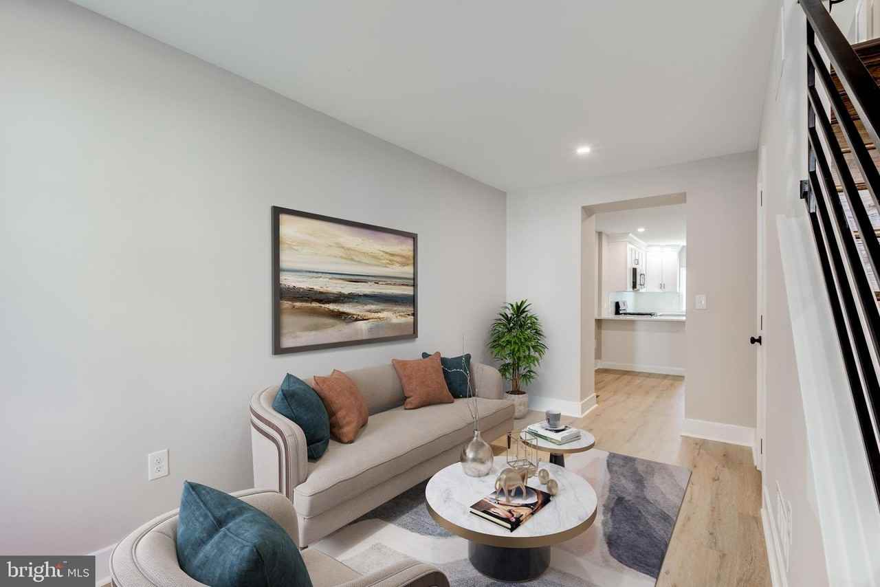 369 E Hector St - Photo 5 of 44