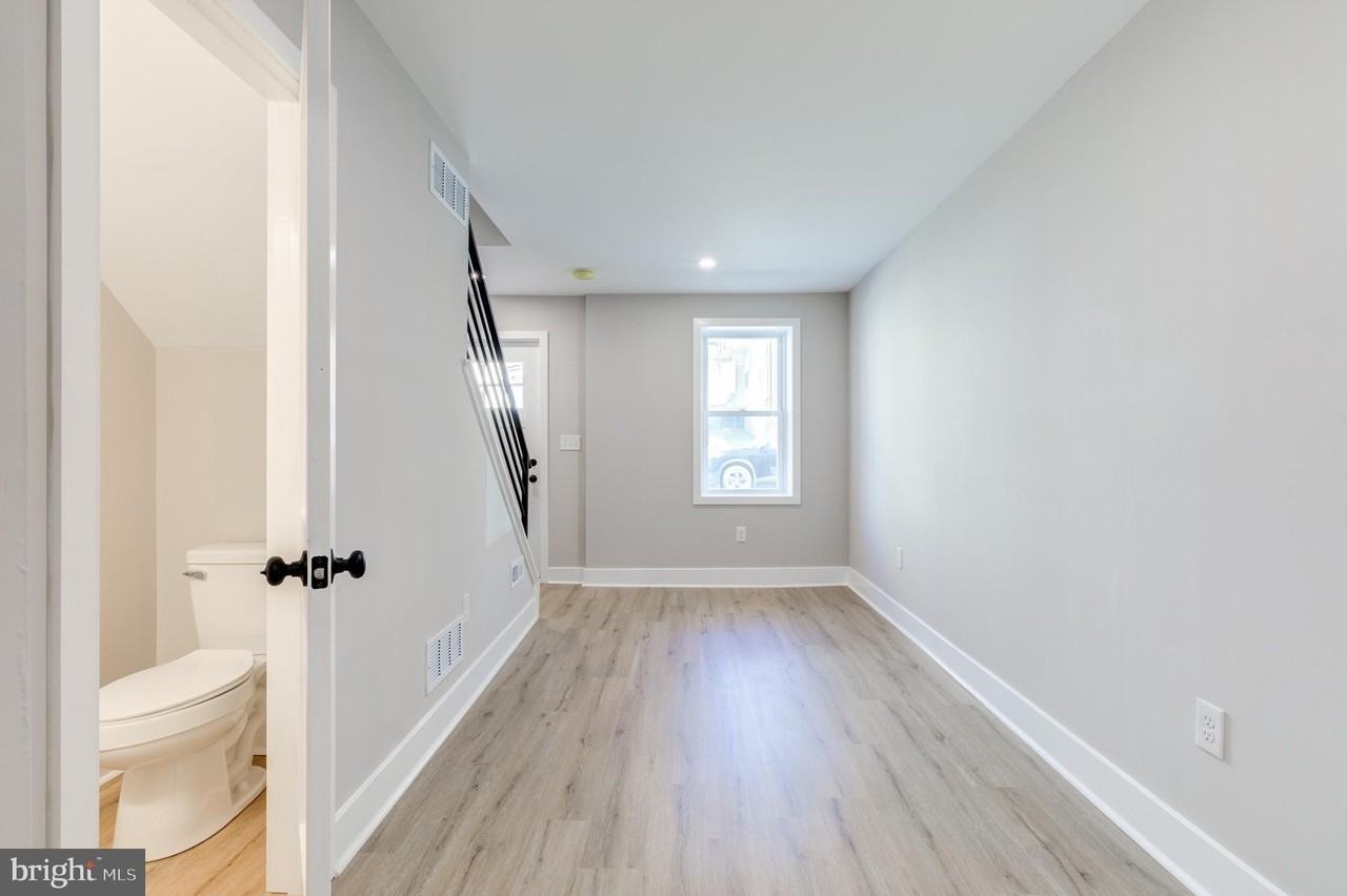 369 E Hector St - Photo 7 of 44