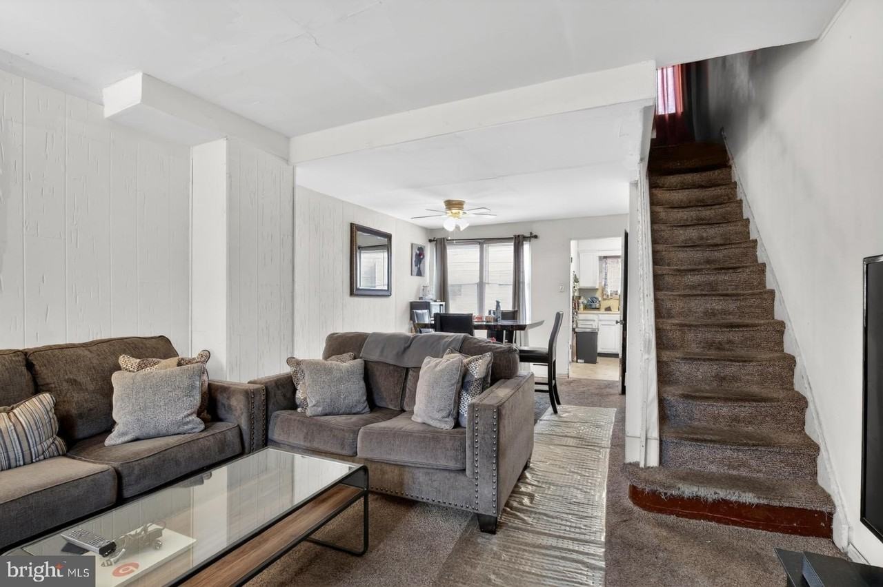 1617 S Newkirk St - Photo 2 of 18