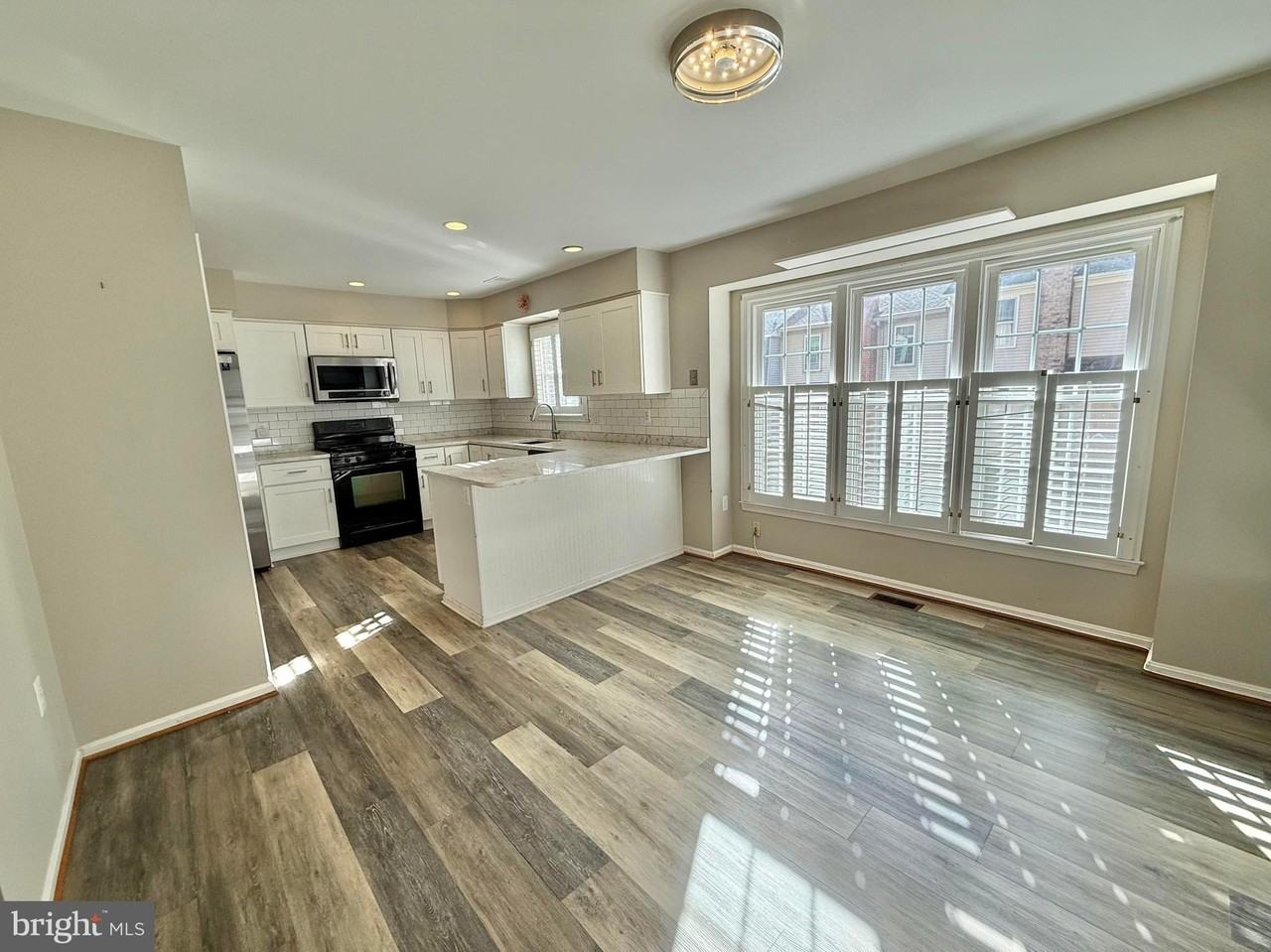 7773 Shootingstar Dr - Photo 2 of 33