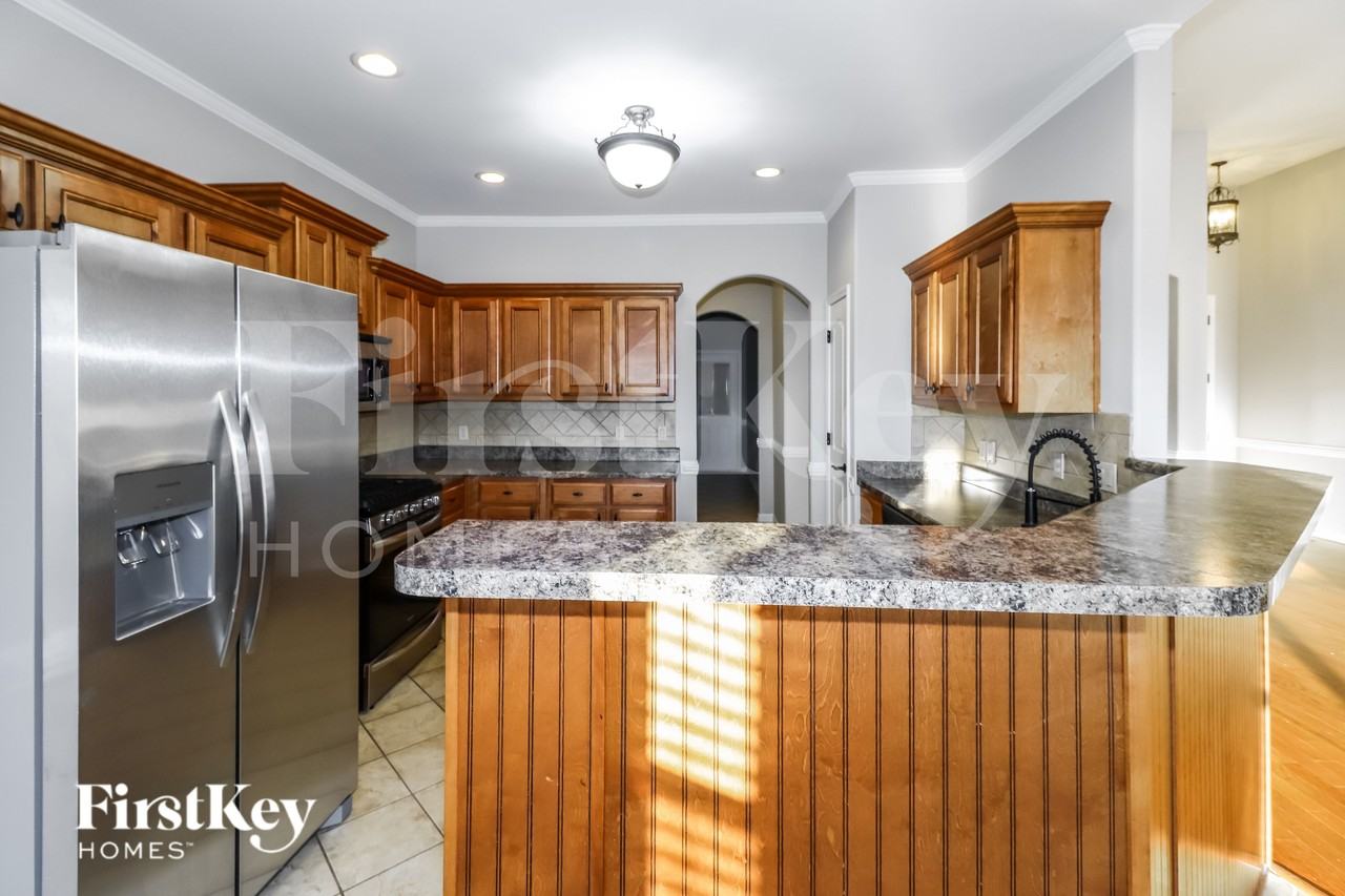 100 Whispering Creek Cv - Photo 7 of 15