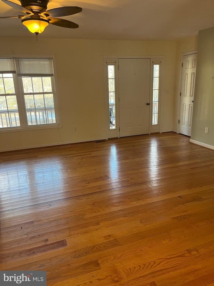 20404 Gum Tree Rd - Photo 2 of 12