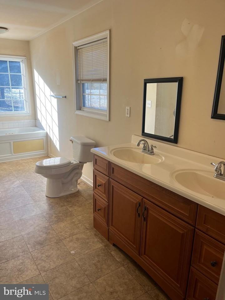 20404 Gum Tree Rd - Photo 4 of 12