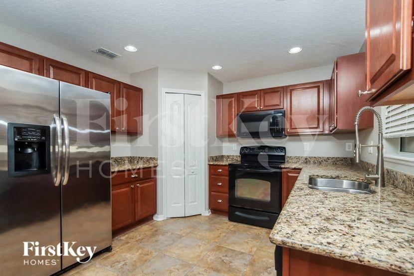 3317 Slate St - Photo 6 of 15