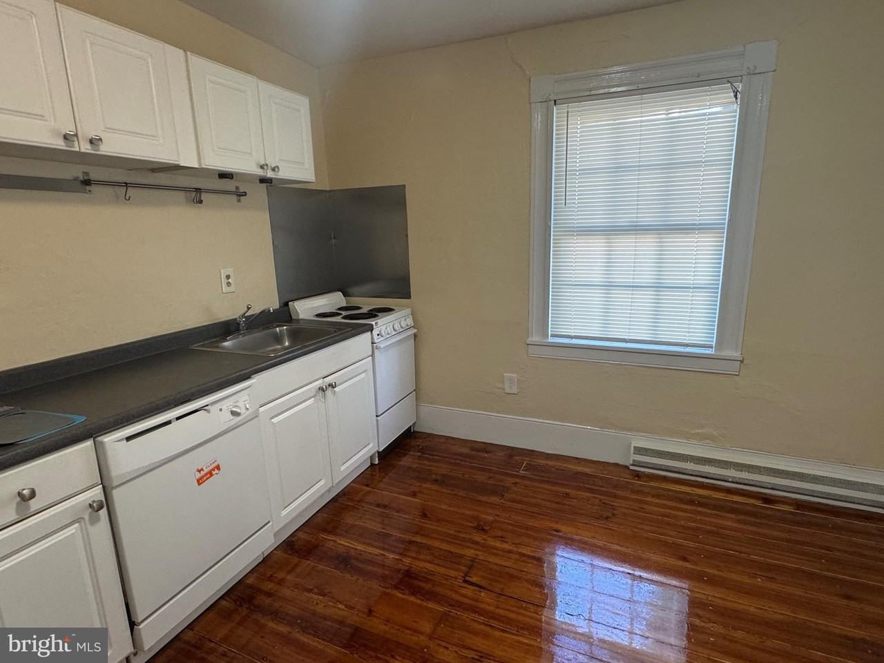 201 Capon St - Photo 6 of 14