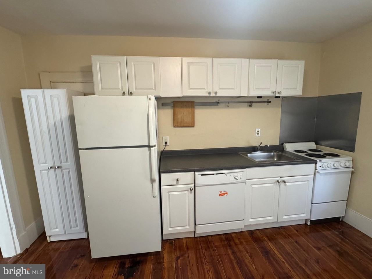 201 Capon St - Photo 7 of 14