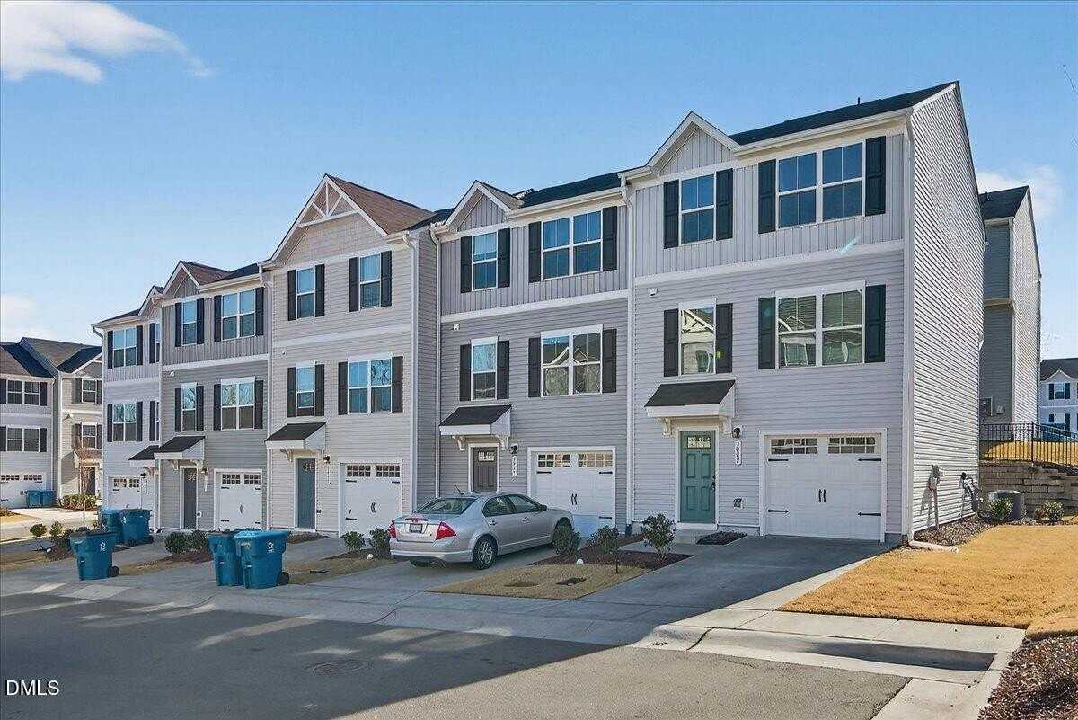 3009 Soft Breeze Dr - Photo 2 of 37