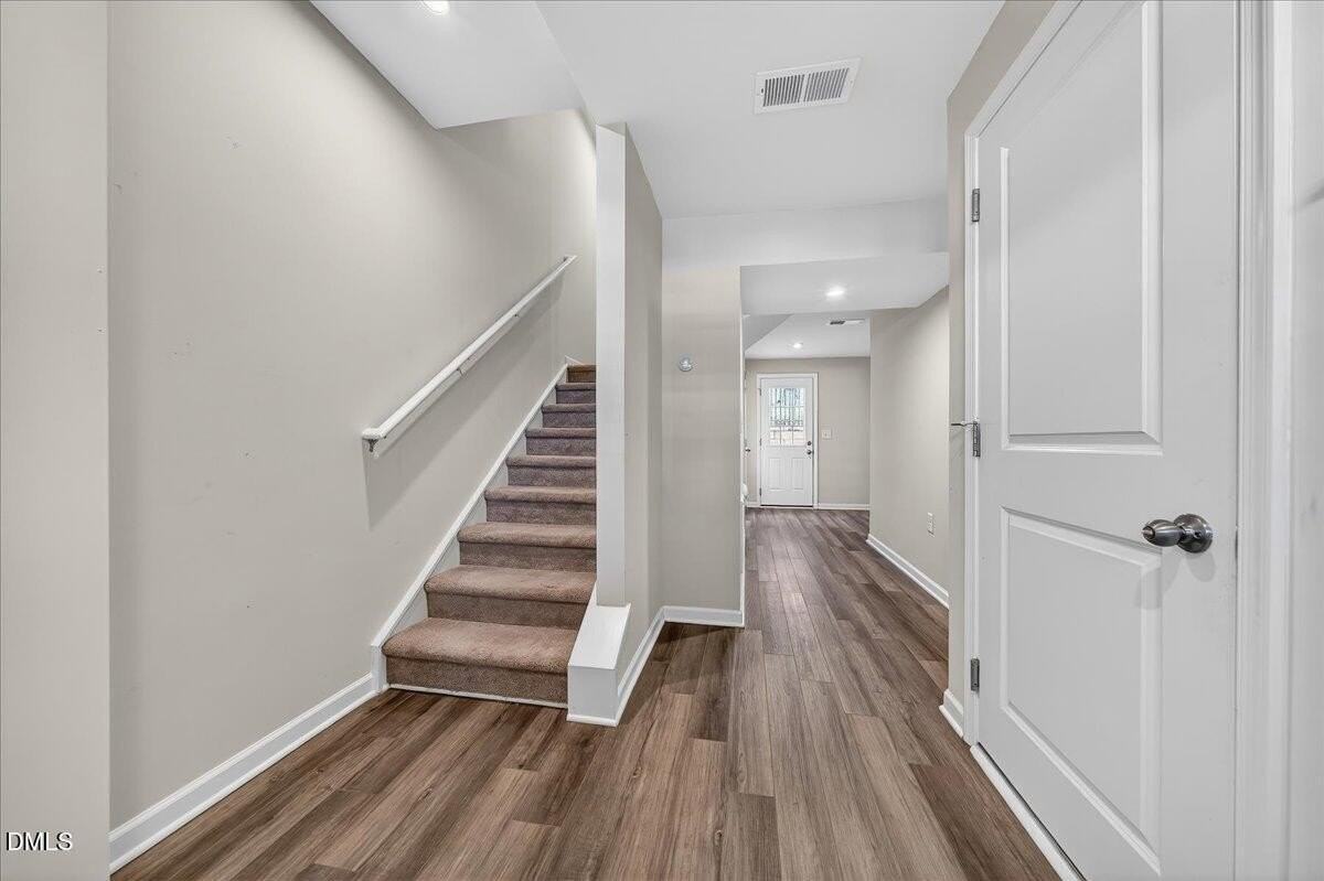 3009 Soft Breeze Dr - Photo 5 of 37