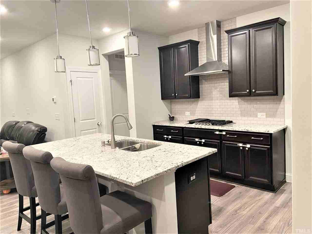 1010 Hero Pl - Photo 7 of 14