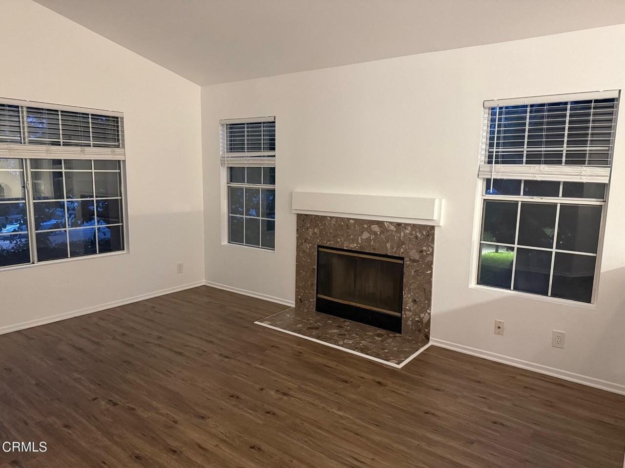 1321 Jamaica Ln - Photo 2 of 5