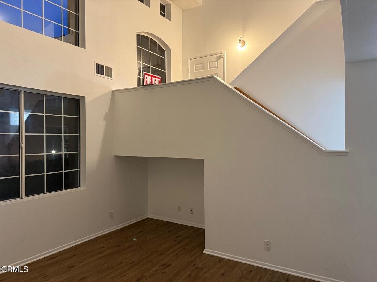 1321 Jamaica Ln - Photo 4 of 5