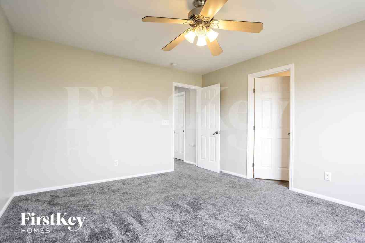 1449 N Monument Dr - Photo 7 of 15