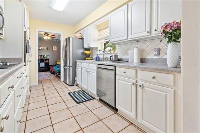 2157 Leslie St - Photo 5 of 21