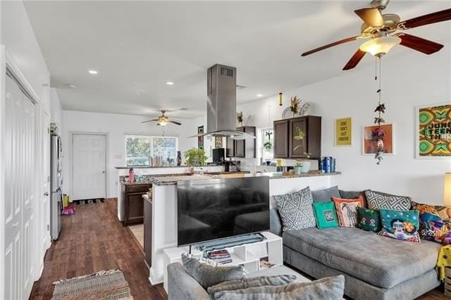 3945 Odin St - Photo 7 of 15