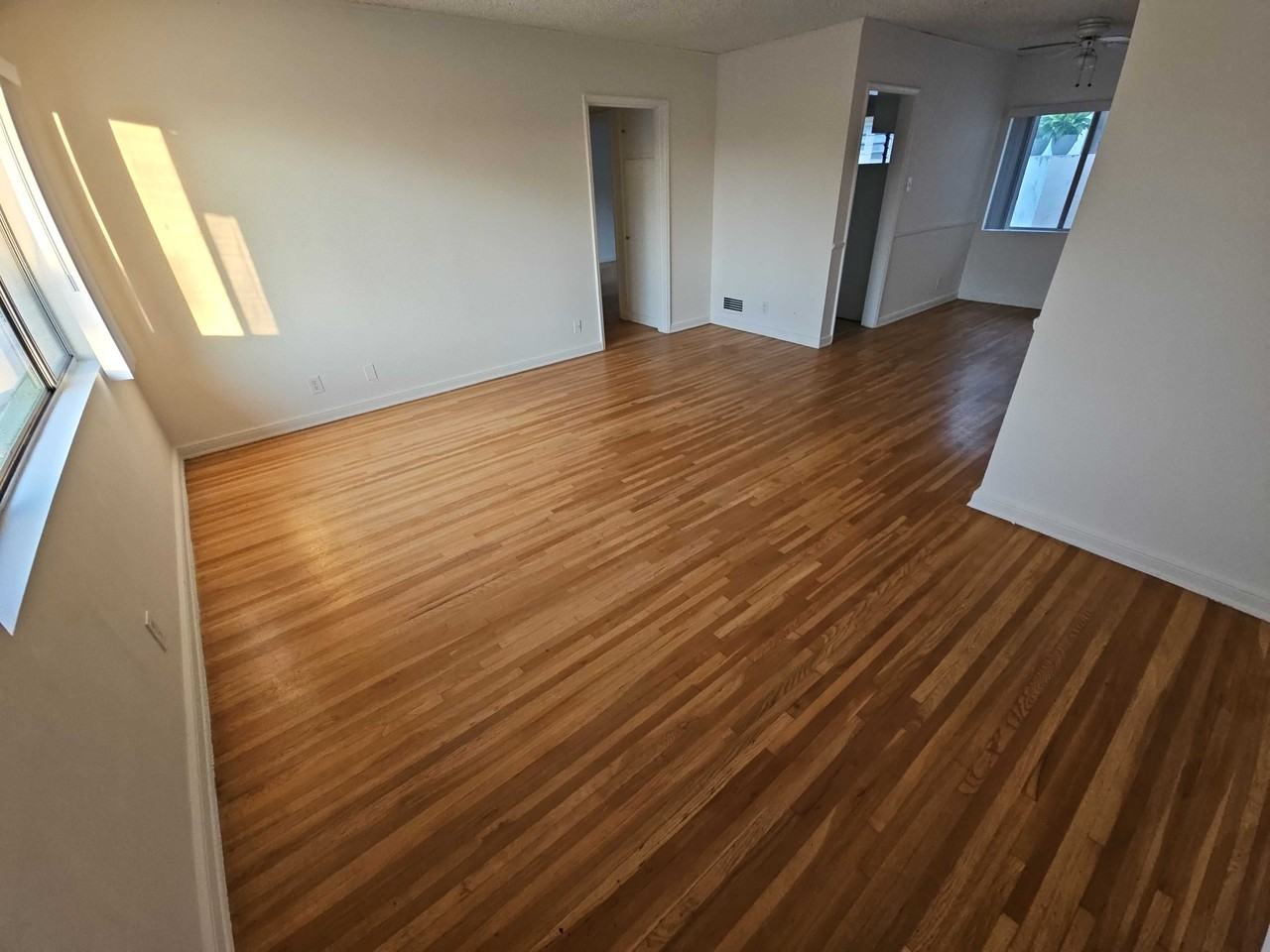 Amherst Dr - Photo 7 of 35