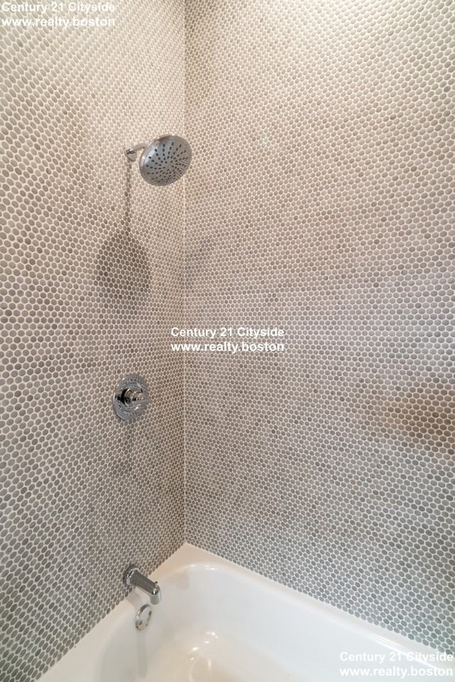 249 Marion St #2 - Photo 3 of 8