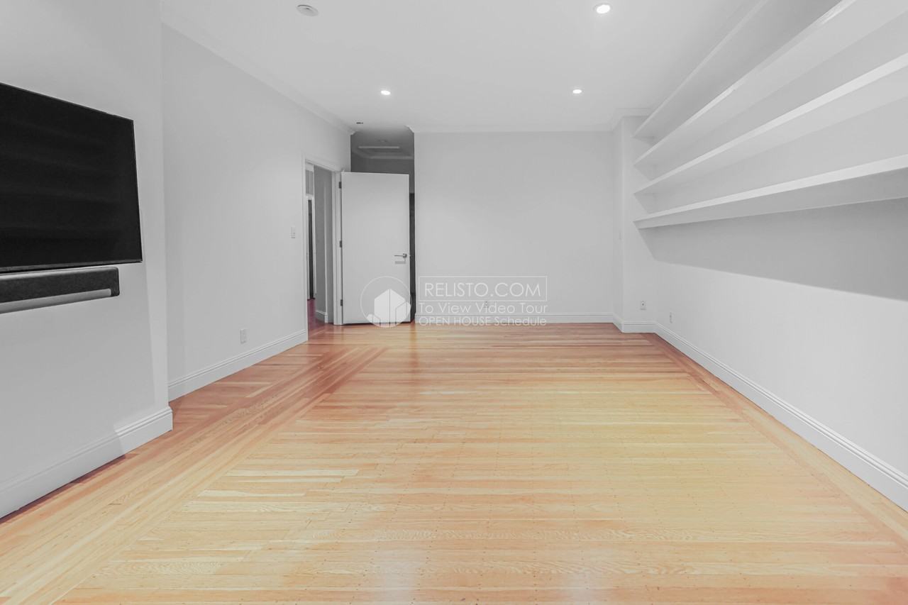 2629 Lombard St - Photo 6 of 17