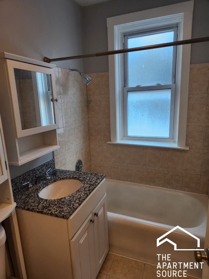 2838 W Addison St #2N - Photo 5 of 5