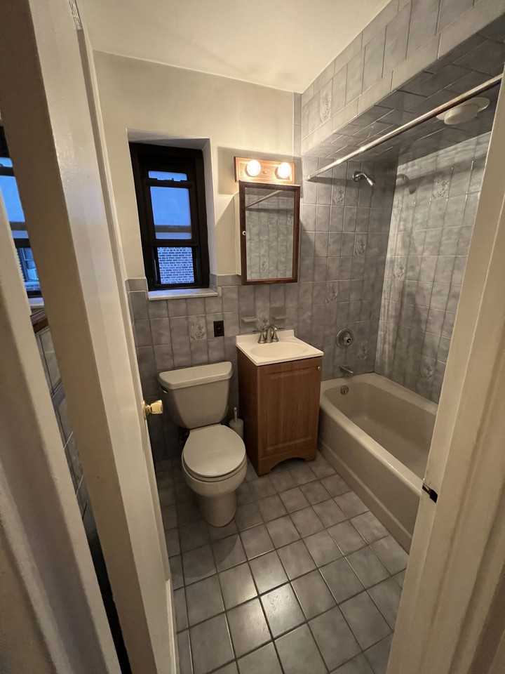 2337 Hudson Terrace #C19 - Photo 2 of 4