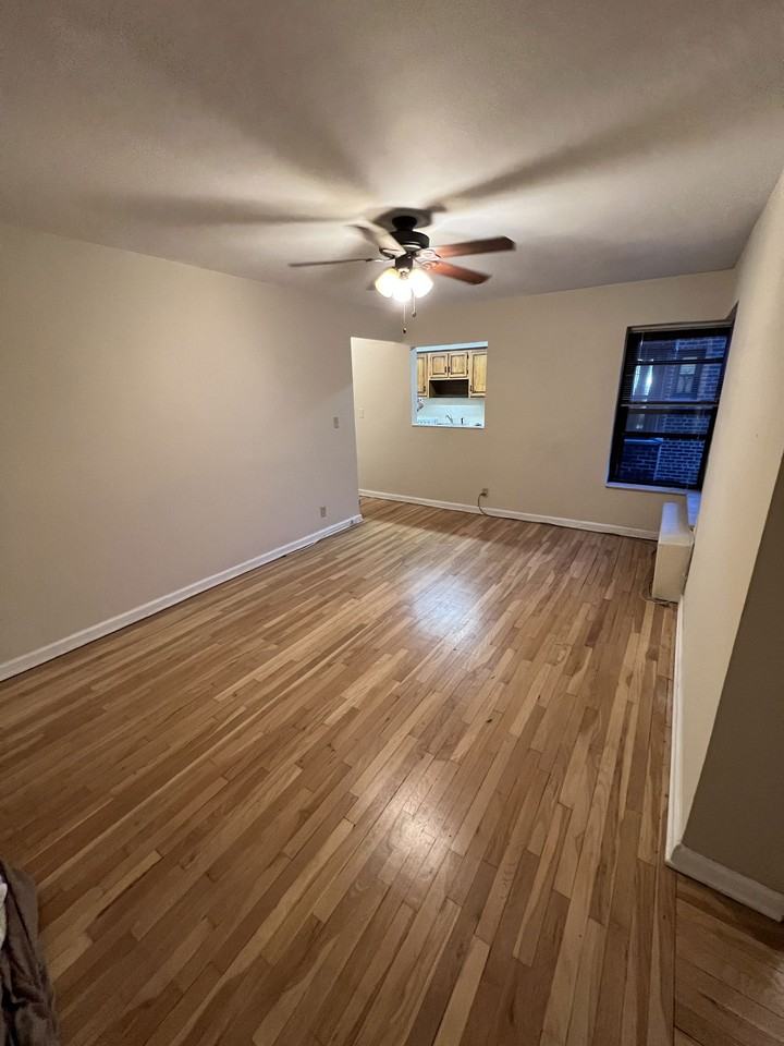 2337 Hudson Terrace #C19 - Photo 4 of 4