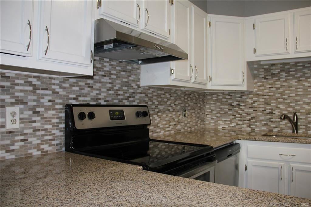 51 Schuyler Ave - Photo 3 of 22