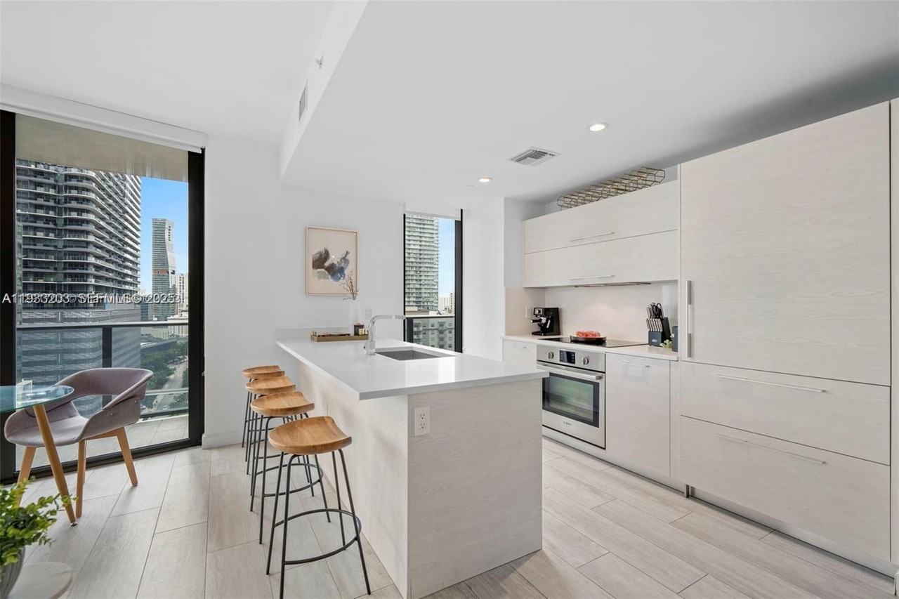 SW 10th St & S Miami Ave - Photo 6 of 22