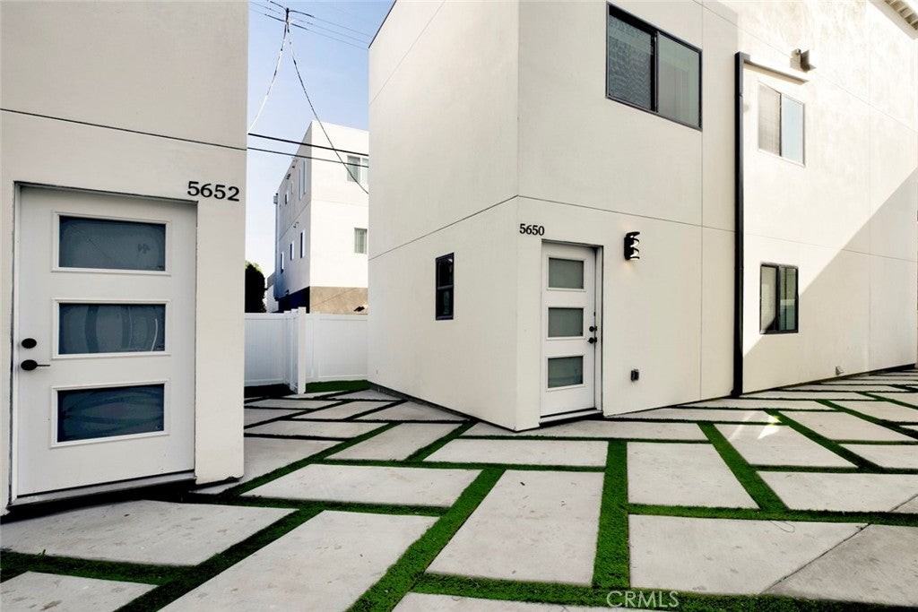 5650 Cartwright Ave - Photo 2 of 29