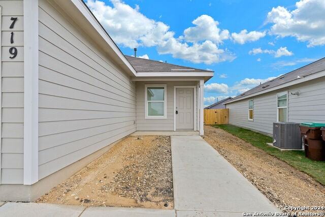 719 Grey Dove Trl - Photo 4 of 26