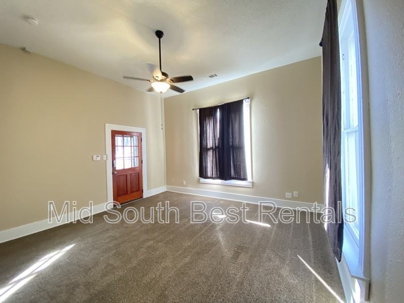 1222 W 19th St - Photo 2 of 10