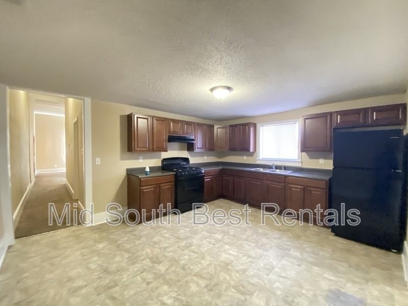 1222 W 19th St - Photo 3 of 10