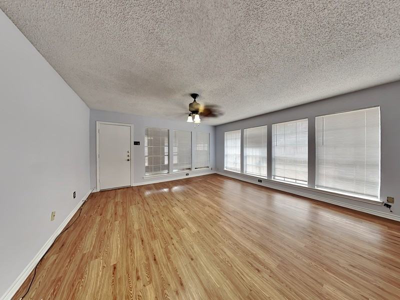 7105 Rolling Fork Dr - Photo 5 of 20