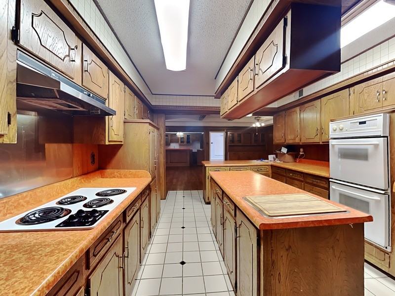 7105 Rolling Fork Dr - Photo 7 of 20