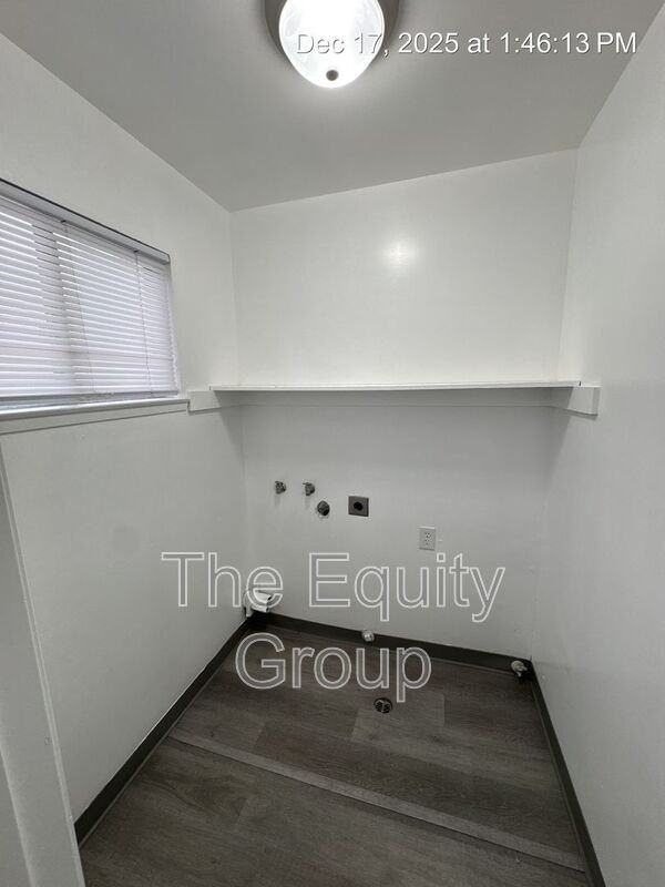 2726 S Sallee Ct - Photo 6 of 18