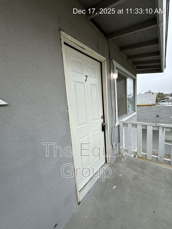 311 E Elm St - Photo 2 of 13