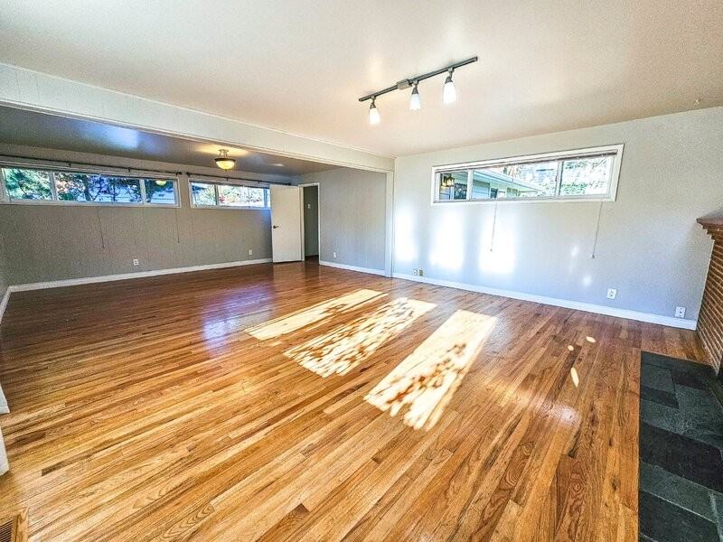 16204 Se 8th St - Photo 5 of 24