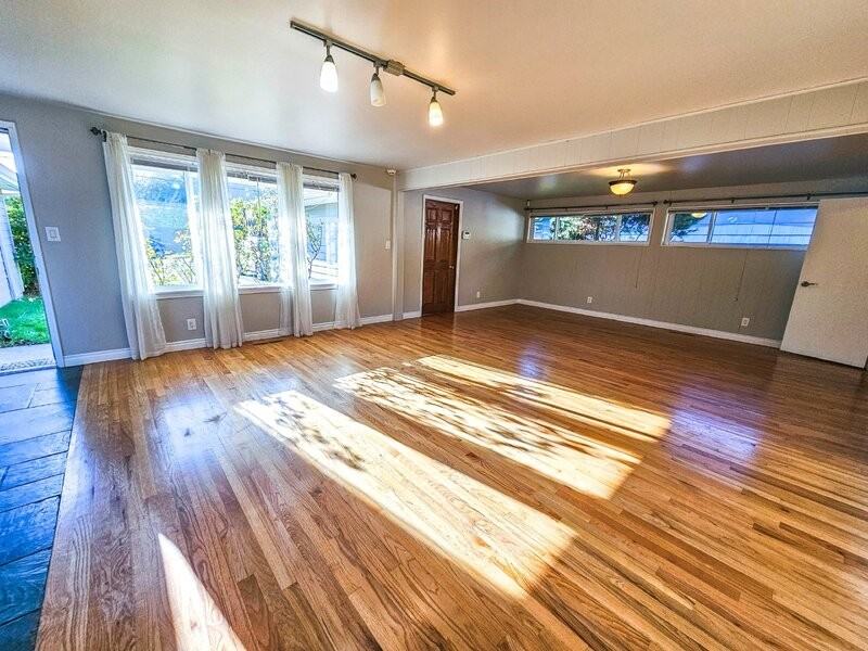 16204 Se 8th St - Photo 6 of 24