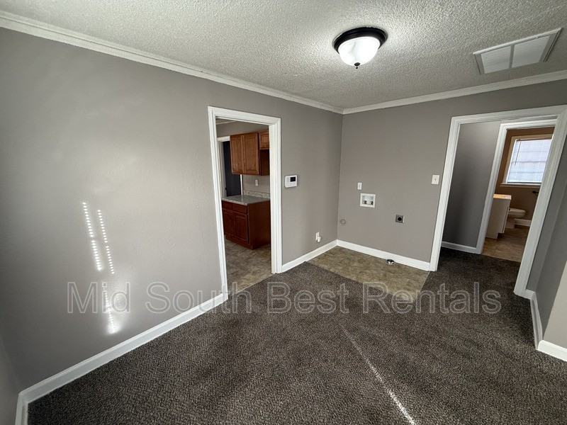 2654 Park Ave - Photo 6 of 15