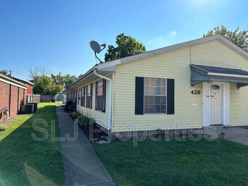 428 Locust St #1 - Photo 2 of 9