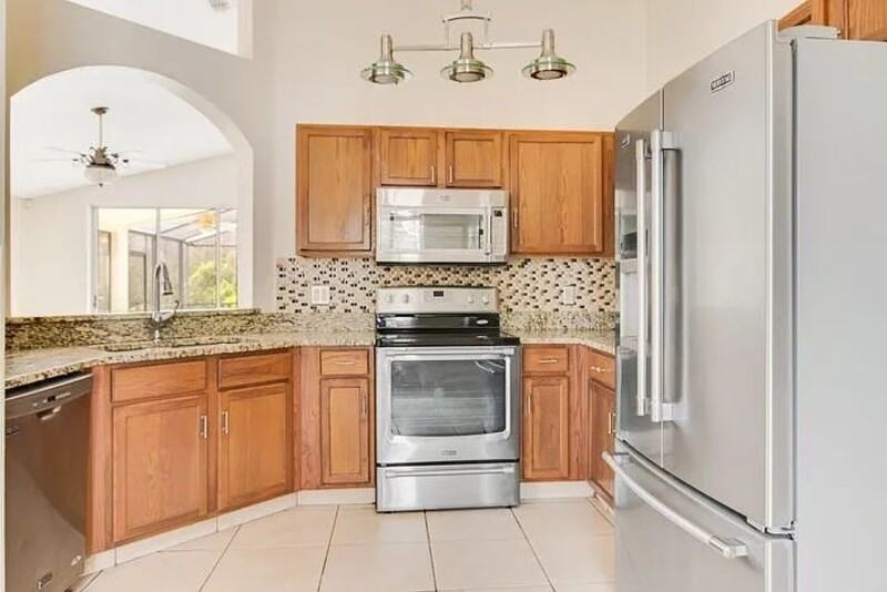 3120 Stern Ct - Photo 5 of 40