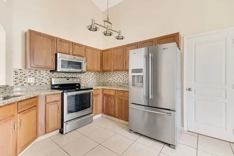 3120 Stern Ct - Photo 6 of 40