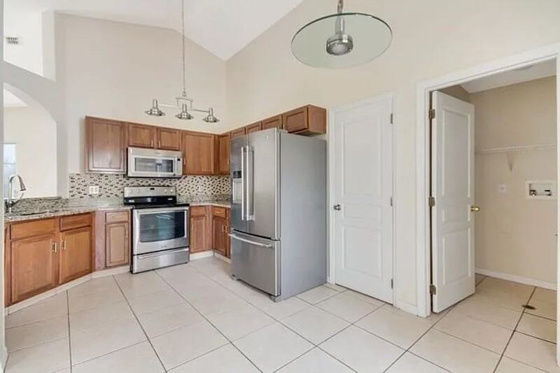 3120 Stern Ct - Photo 7 of 40